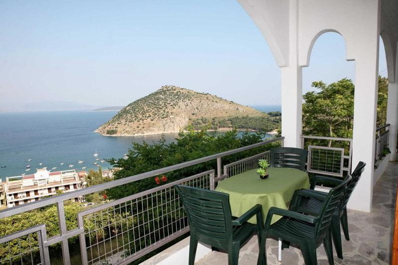 Daphne Bungalows Tolón Buitenkant foto