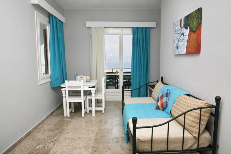 Daphne Bungalows Tolón Buitenkant foto