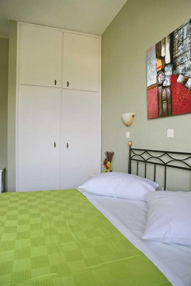 Daphne Bungalows Tolón Buitenkant foto